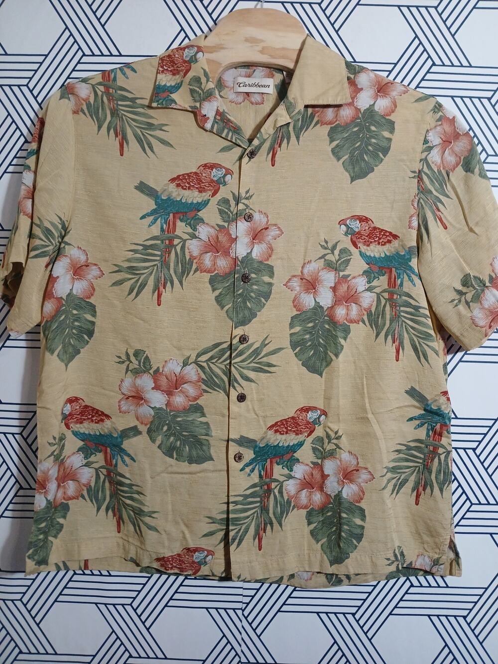 Mens Caribbean Hawaiian Parrot Print Button Front Size XL Silk Blend